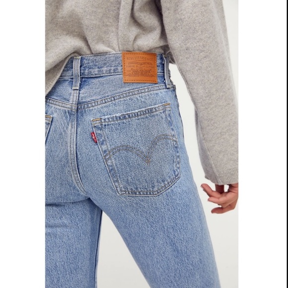 Levi's Wedgie Straight Jeans - Picture 10 of 13